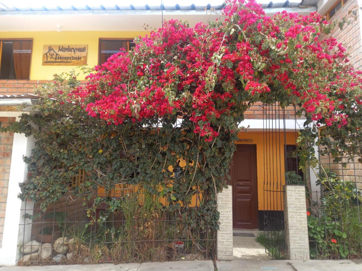 Monkeywasi Climbing Hostel Huaraz  Exteriör bild