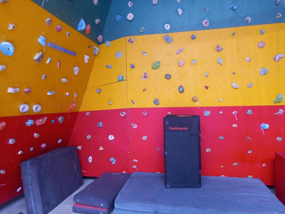 Monkeywasi Climbing Hostel Huaraz  Exteriör bild