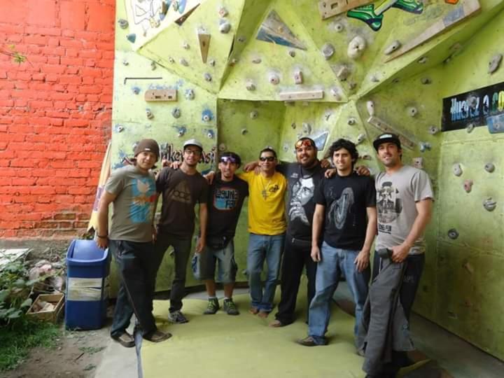 Monkeywasi Climbing Hostel Huaraz  Exteriör bild
