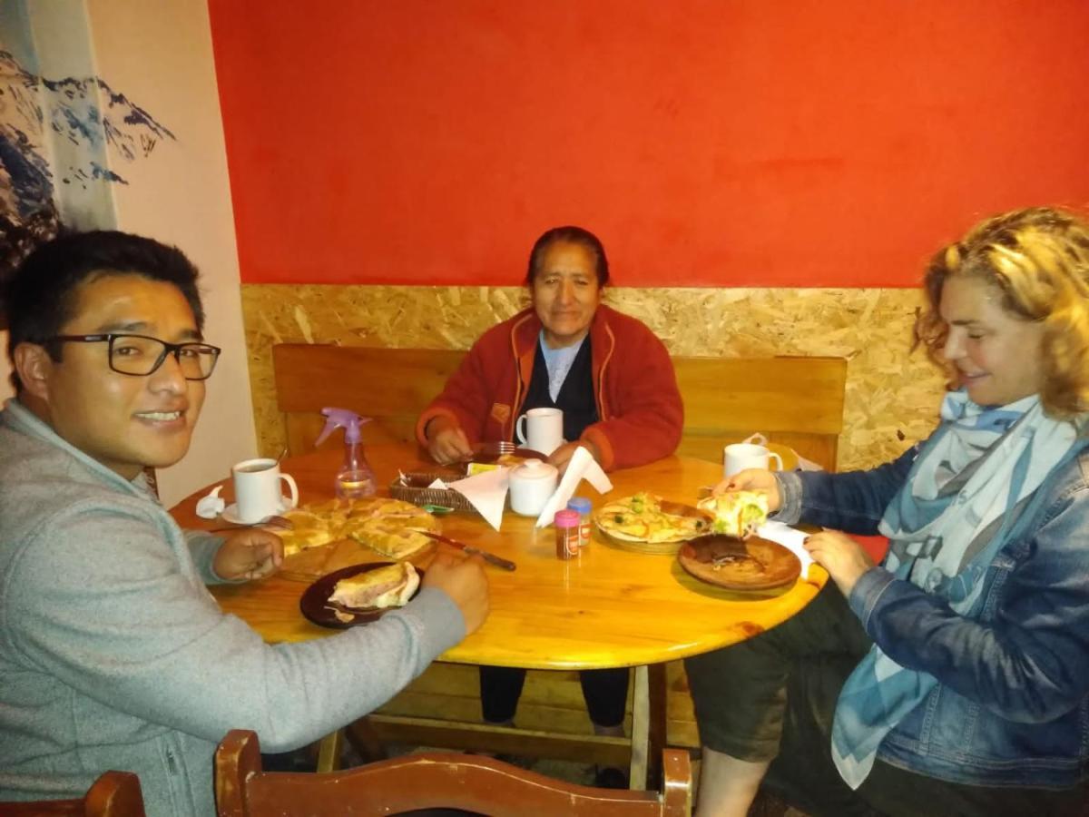 Monkeywasi Climbing Hostel Huaraz  Exteriör bild
