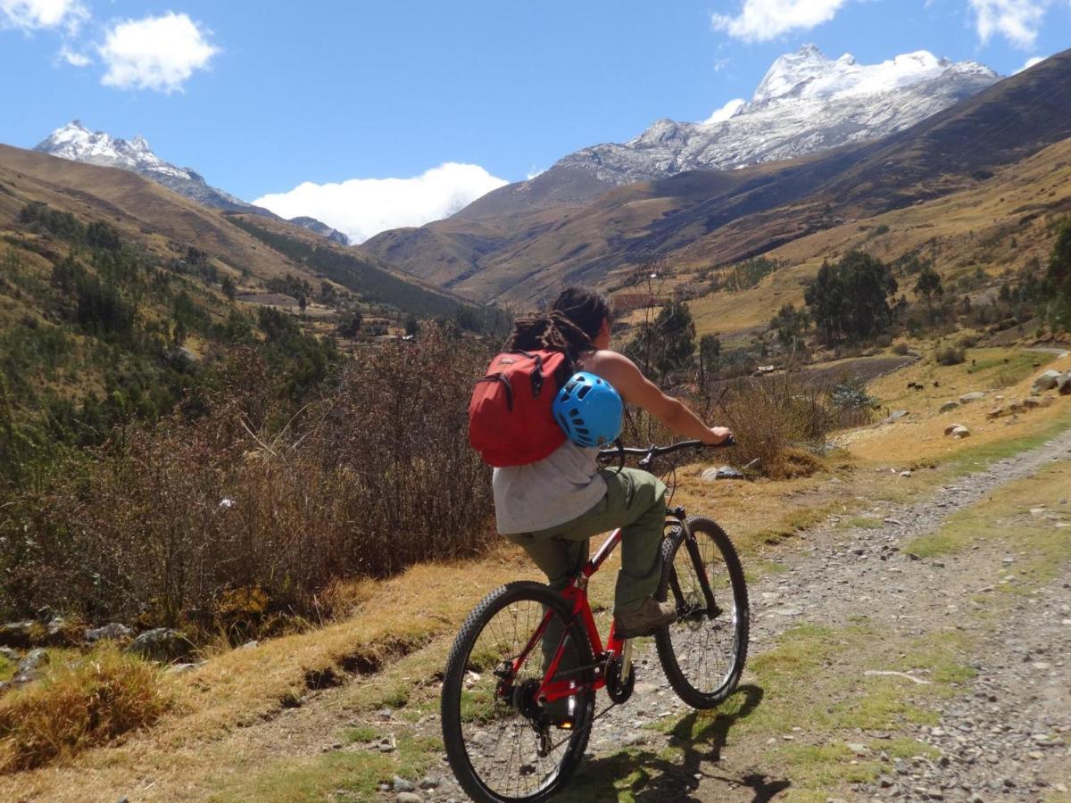 Monkeywasi Climbing Hostel Huaraz  Exteriör bild